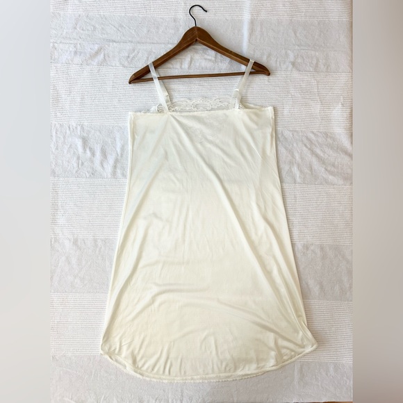 Vintage Hanna Dress Slip - Picture 3 of 8
